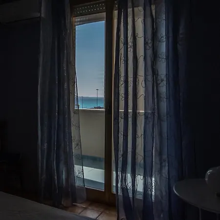 Torre Deluxe - Vista Mare,balcony,wi-fi - Baia - Lido - By Click Salento * ガリポリ